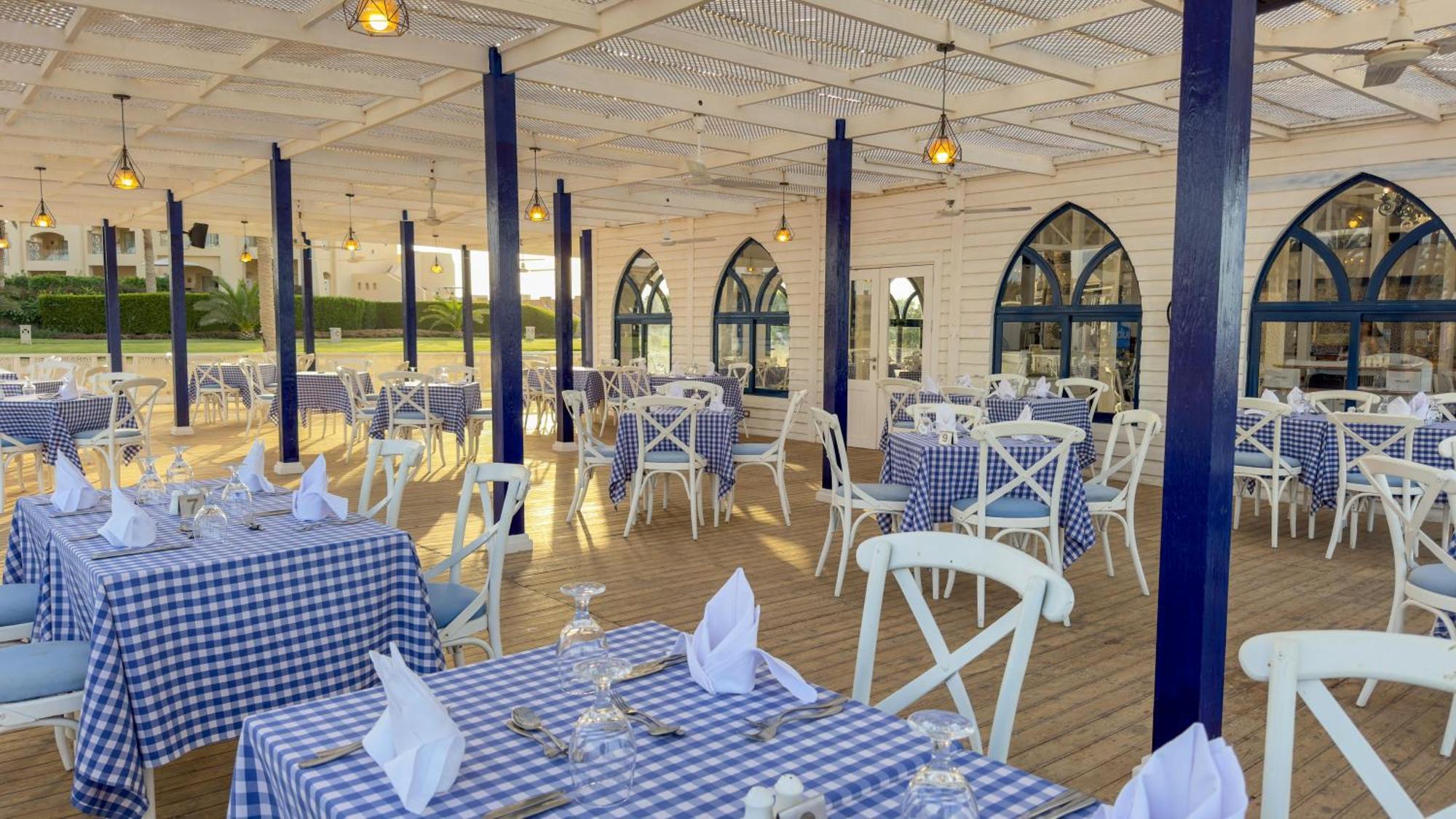 Sataya Resort Marsa Alam Exterior foto The restaurant at the clubhouse