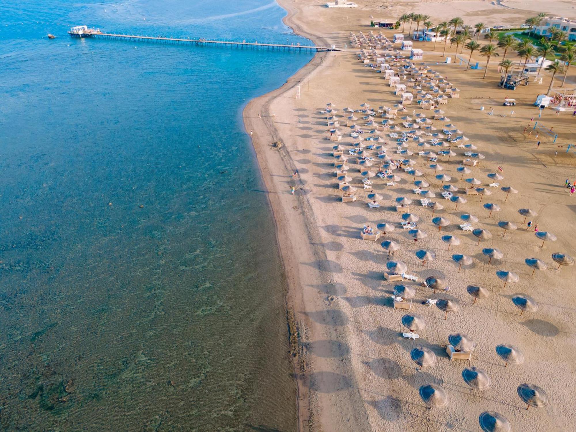 Sataya Resort Marsa Alam Exterior foto Aerial view of the beach