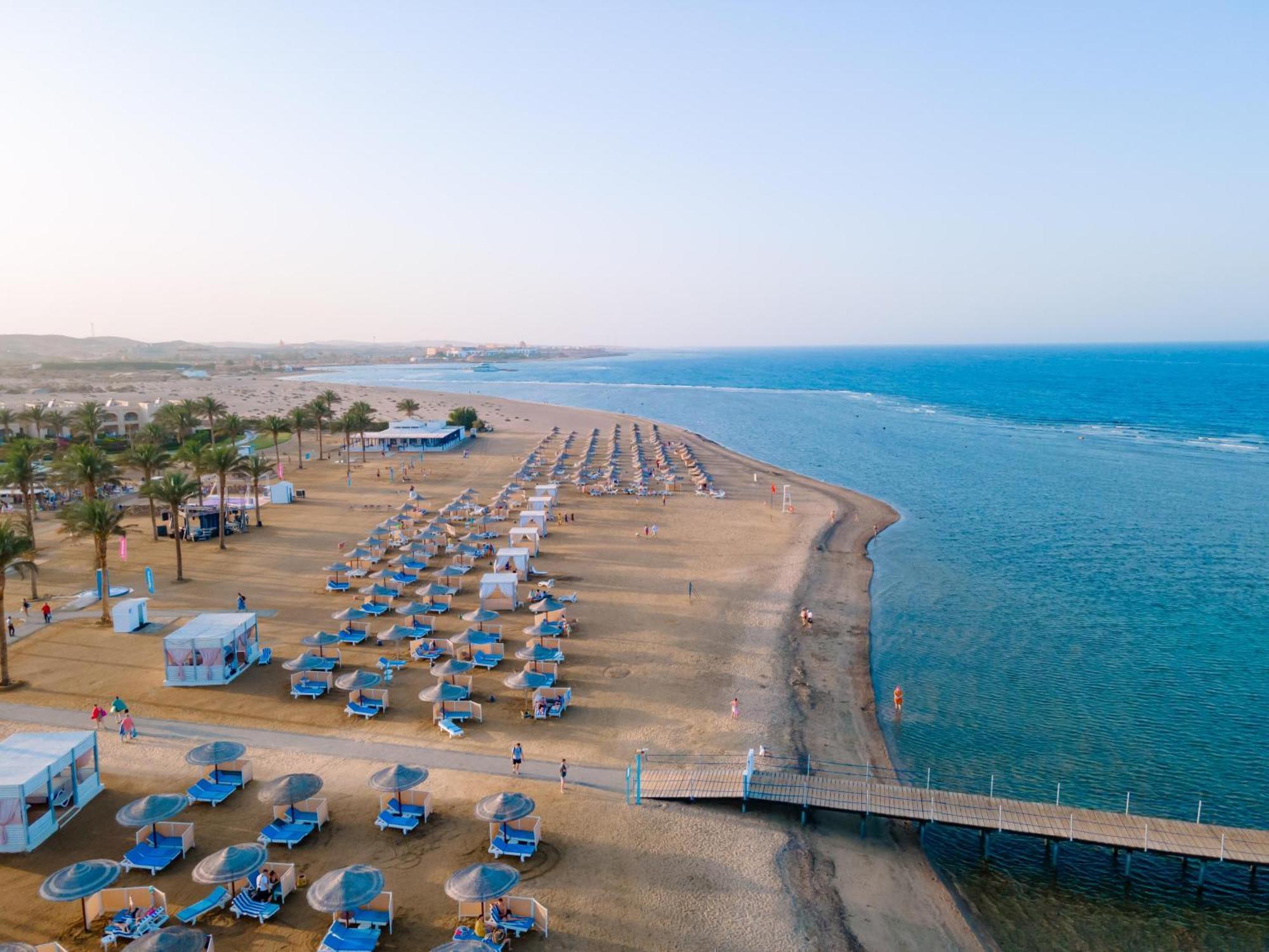 Sataya Resort Marsa Alam Exterior foto Aerial view of the beach